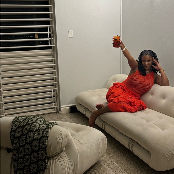 Meet your Posher, Hia - Picture 10 of 12